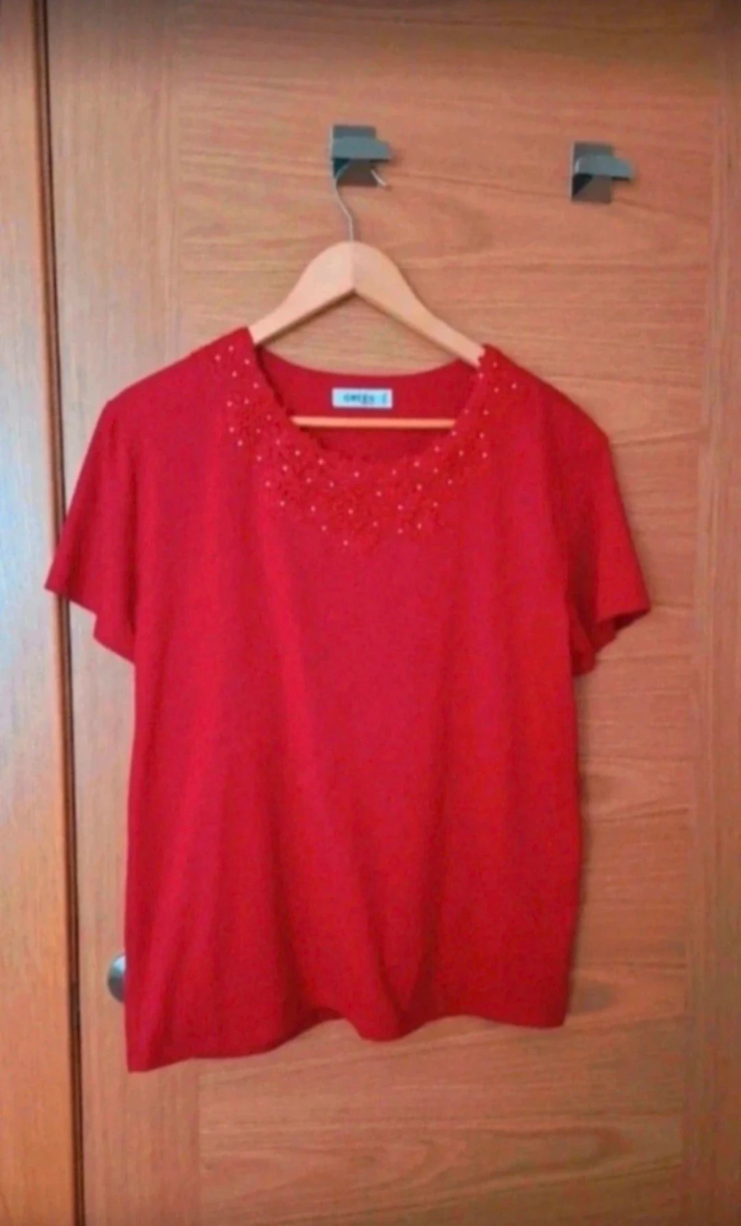 Blusa de mujer,  color rojo. Talla XL/XXL